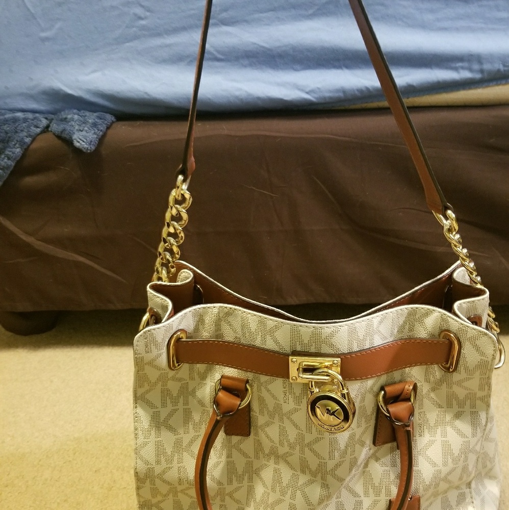 Michael Kors DISCONTINUED - Picture 3 of 4